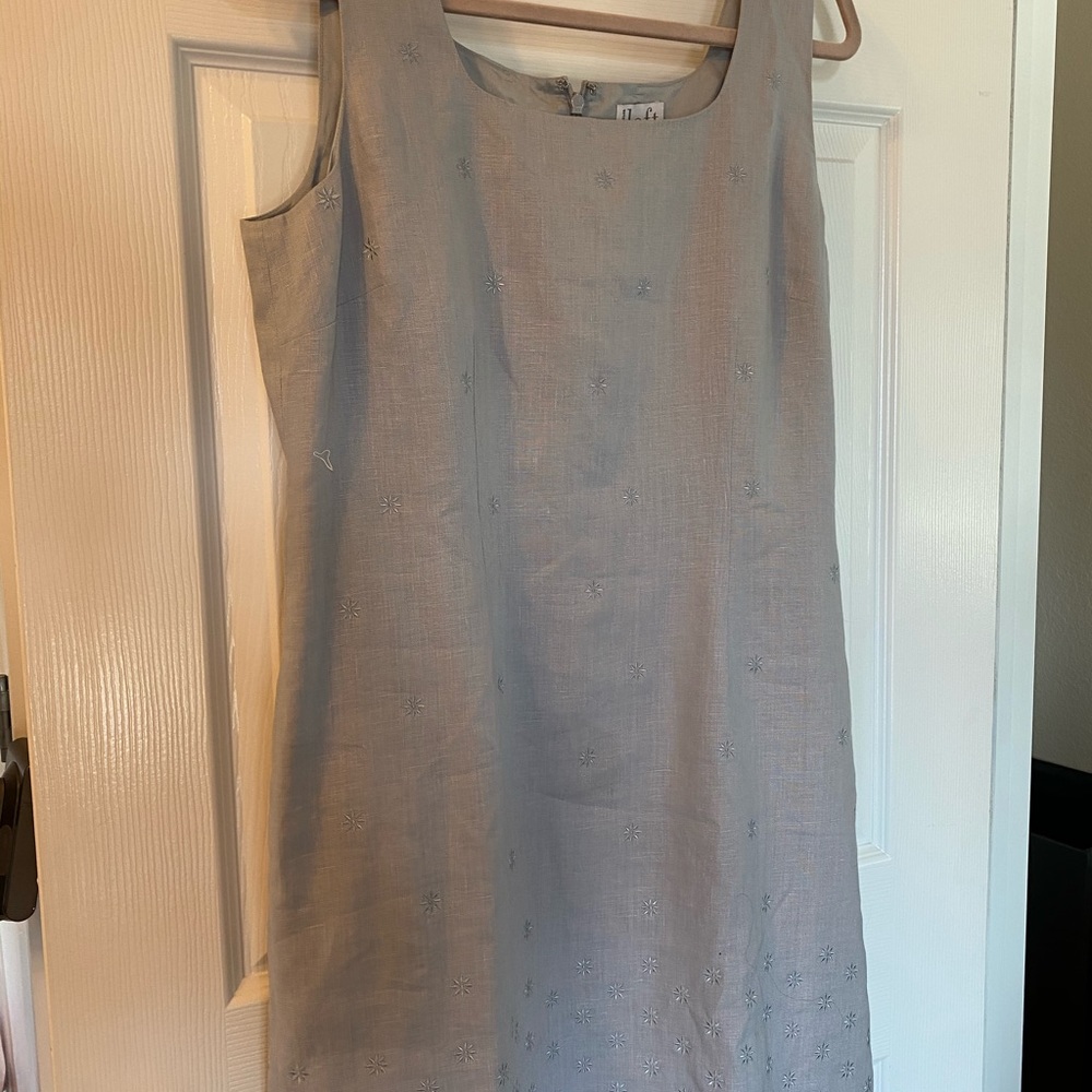 Pretty grey on grey sheath